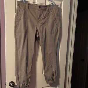 CAbi 4697 Women's Cropped Pants in Tan